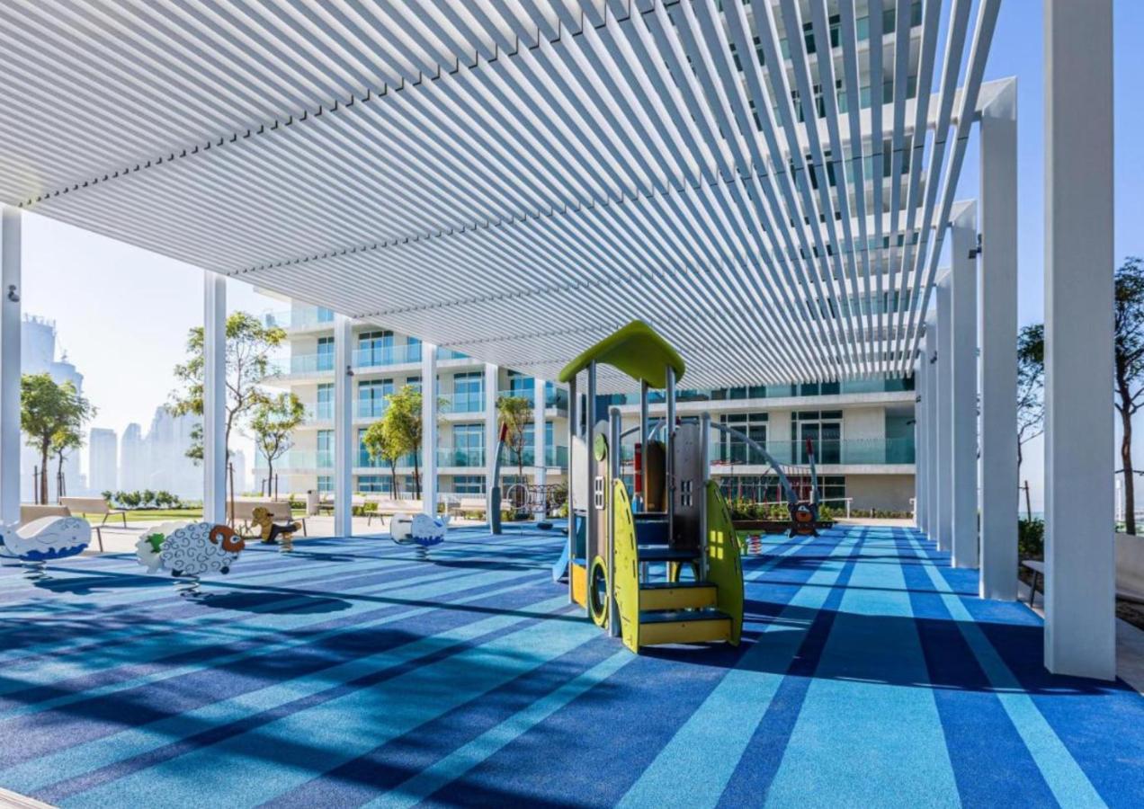 Ultra Luxury Emaar Beachfront - Private Beach And Pool Dubaj Zewnętrze zdjęcie